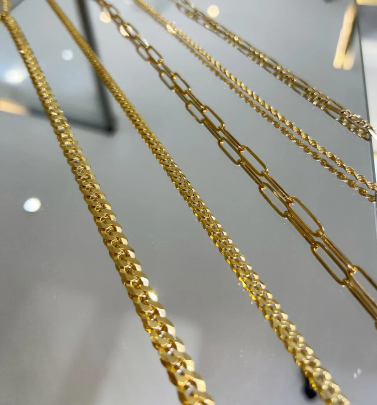 14K Yellow Gold Figaro Chain Necklace