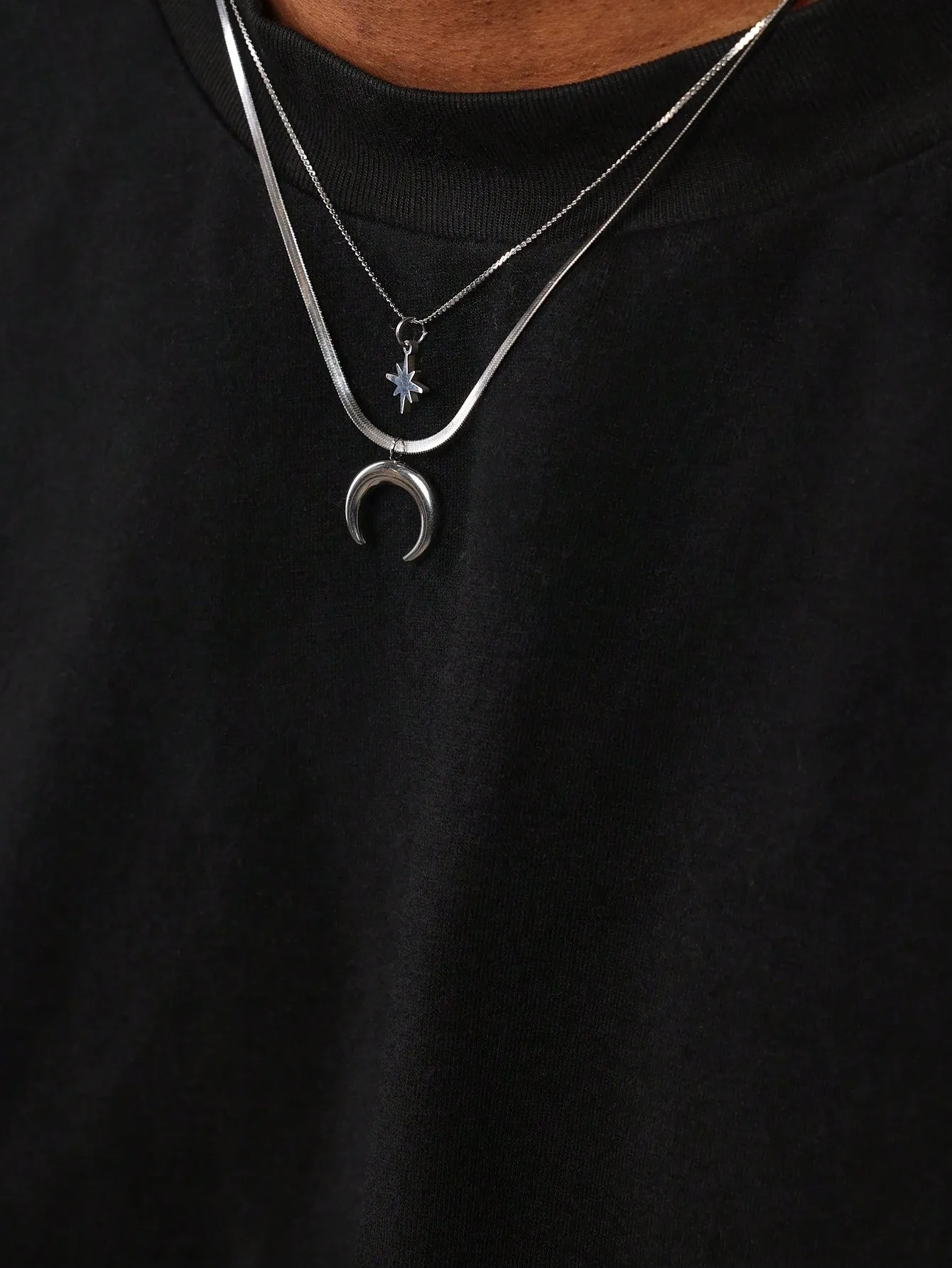 2 Pcs Layered Necklace With Moon & Sun Pendants