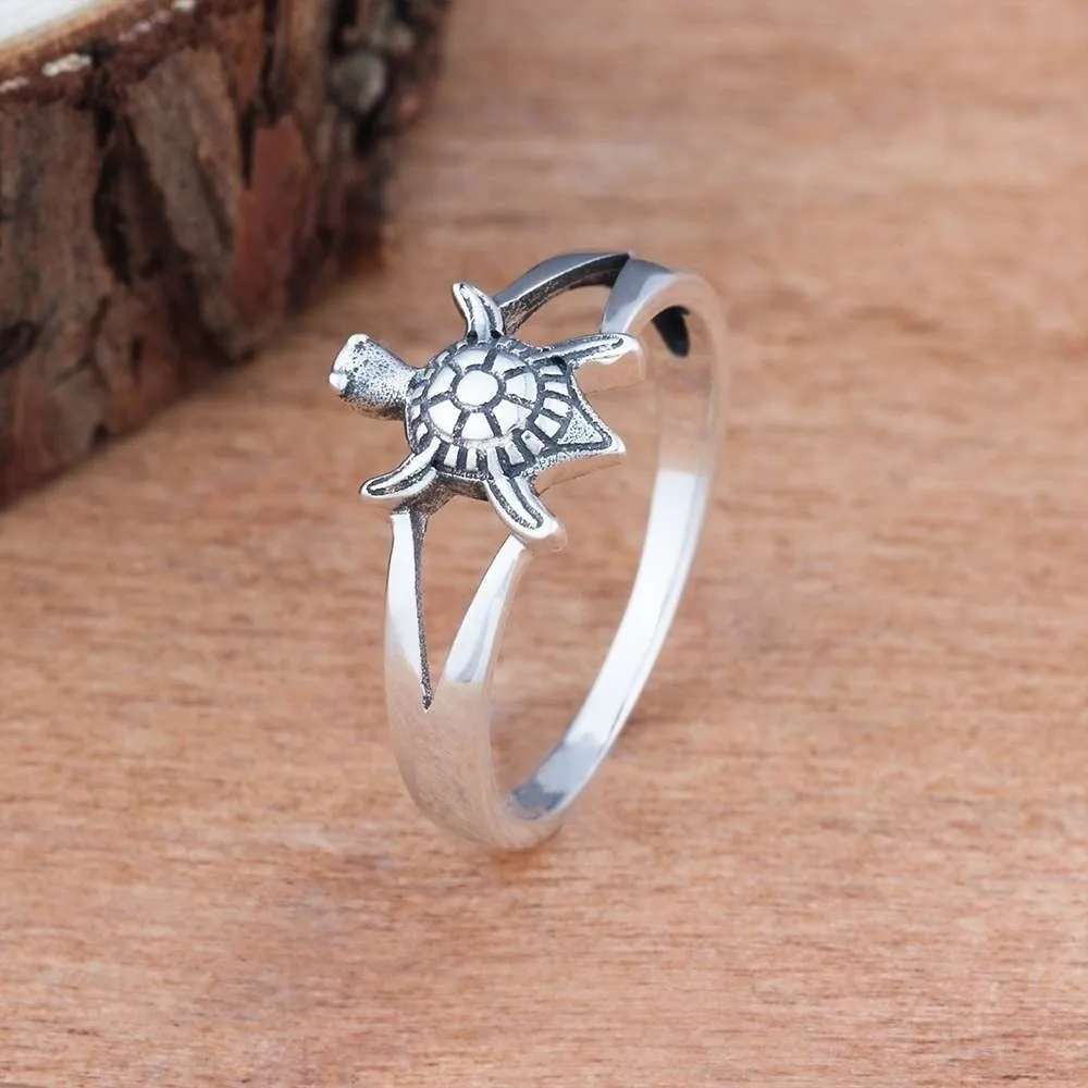 Adorable Simple Turtle Ring