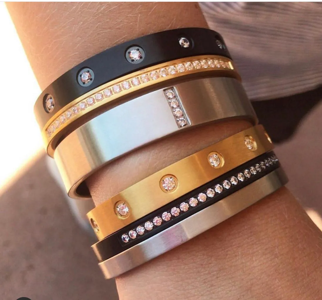 B.Tiff Star Bracelet Gold