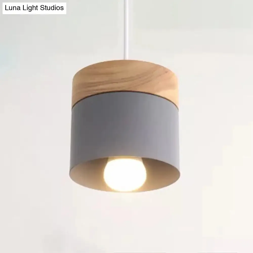 Minimalist Wood Pendant Light Fixture with Cylindrical Metal Lamp Design - Perfect for Table