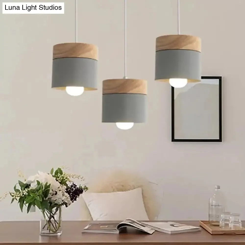 Minimalist Wood Pendant Light Fixture with Cylindrical Metal Lamp Design - Perfect for Table