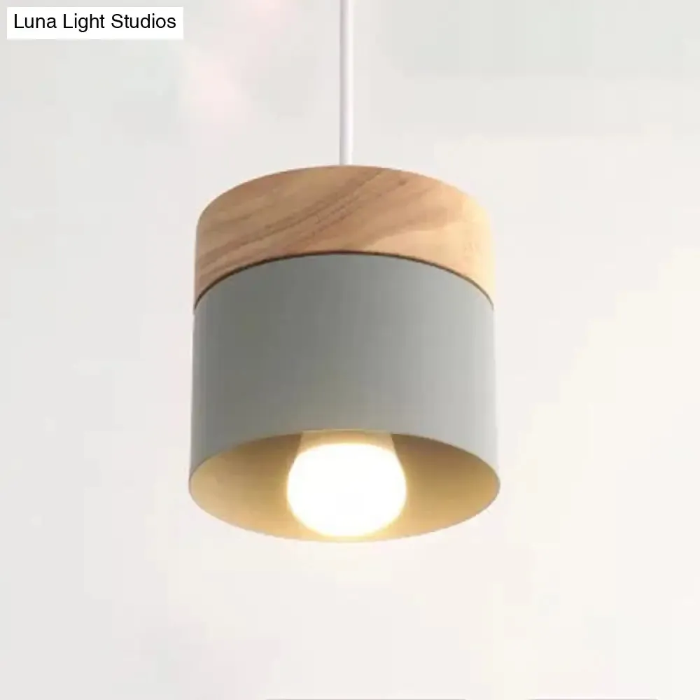 Minimalist Wood Pendant Light Fixture with Cylindrical Metal Lamp Design - Perfect for Table