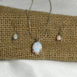 Opal Pendant Necklace & Earrings