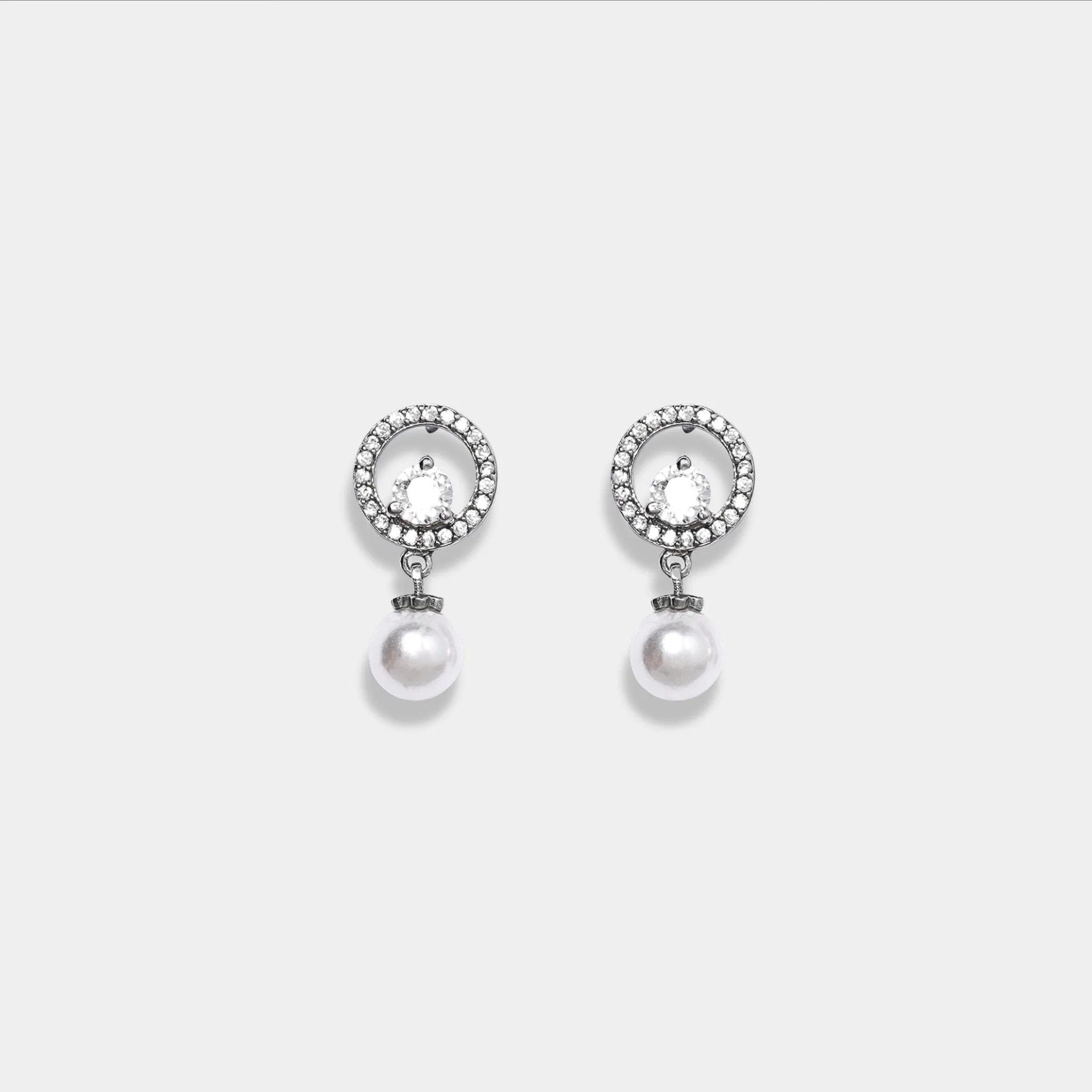 silver luster pearl elegance earrings